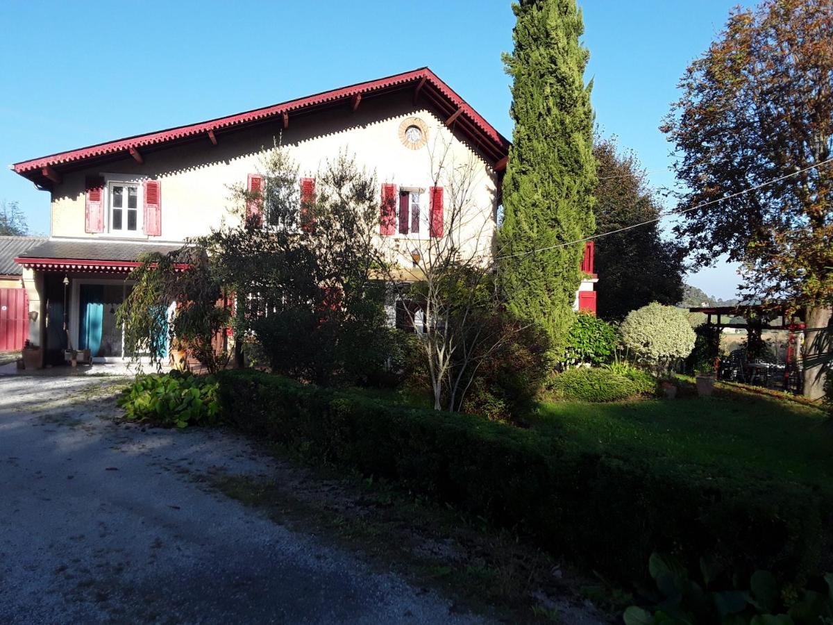 Chez Cecile Et Jean-No Bed & Breakfast Gan Eksteriør bilde