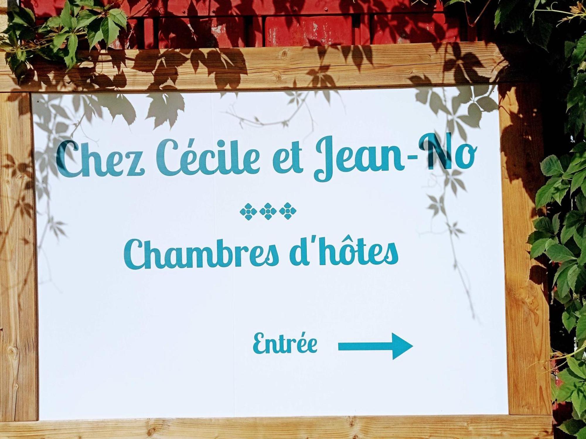 Chez Cecile Et Jean-No Bed & Breakfast Gan Eksteriør bilde